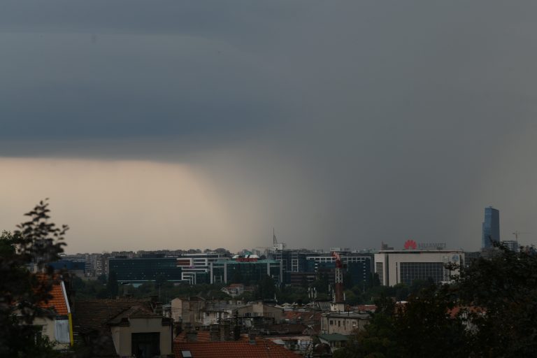 Nevrijeme poharalo Srbiju, oluja stiže i u BiH