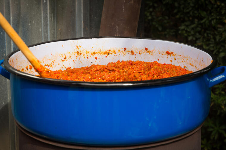 Srpski ajvar bez crvene paprike: Recept objavljen u ratnom kuvaru