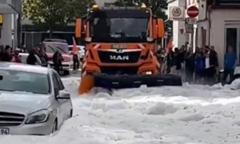 Nevrijeme u njemačkom gradu, ralice uklanjale led sa ulica (VIDEO)