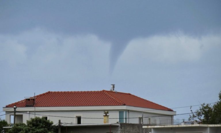 Snažno nevrijeme pogodilo Hrvatsku, kod Splita se pojavilo više pijavica