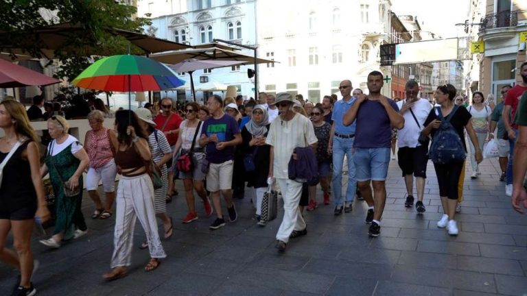 Ulice Sarajeva danas preplavili turisti, vrhunac se očekuje tokom SFF-a