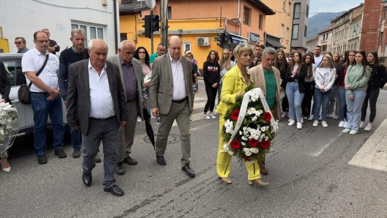 Obilježena godišnjica stradanja građana u sarajevskoj ulici Čekaluša: ‘Ovdje su ubijena dva brata u jednom trenu’