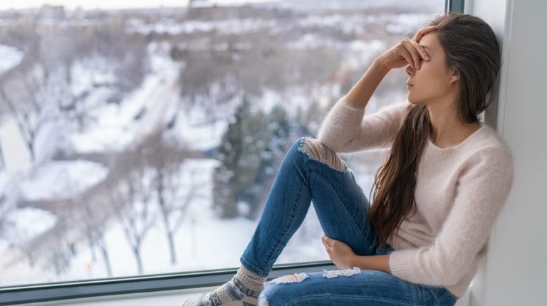 Kako prepoznati zimsku depresiju i izboriti se s njom