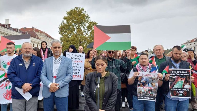 I Tuzla stoji uz Palestinu