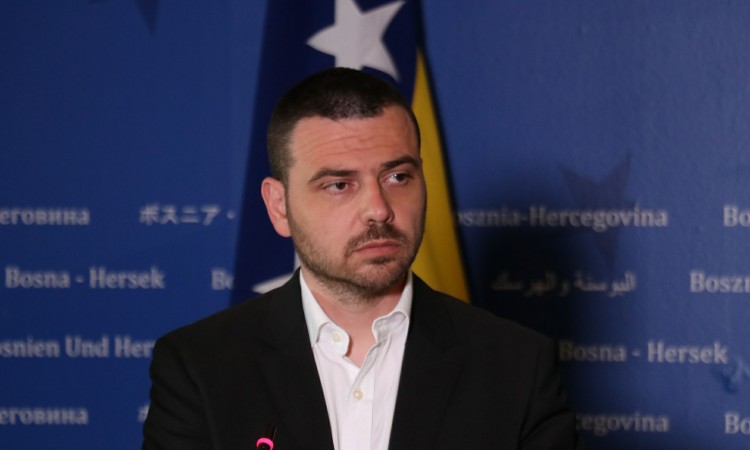 Magazinović: Dodikovo prekopavanje kostiju svirepo ubijenih ljudi je prešlo sve granice