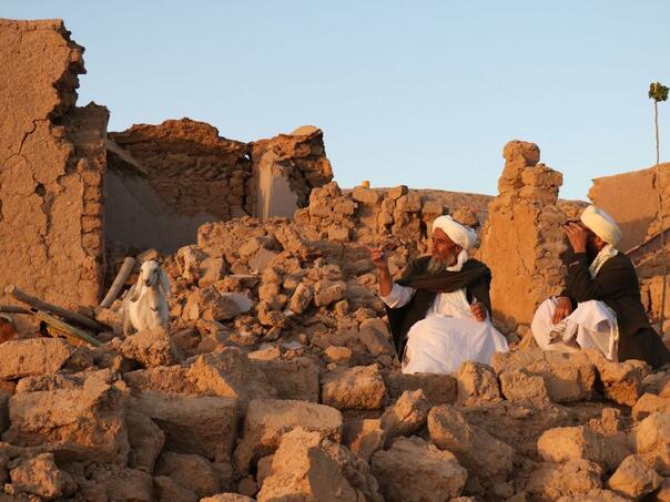 Afganistanci kopaju po ruševinama nakon potresa: ‘Sela sravnjena sa zemljom’
