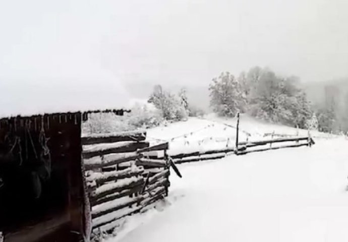 SNIJEG IZAZVAO HAOS ŠIROM SRBIJE: Nestalo struje na odmaralištu gdje borave i učenici iz BiH