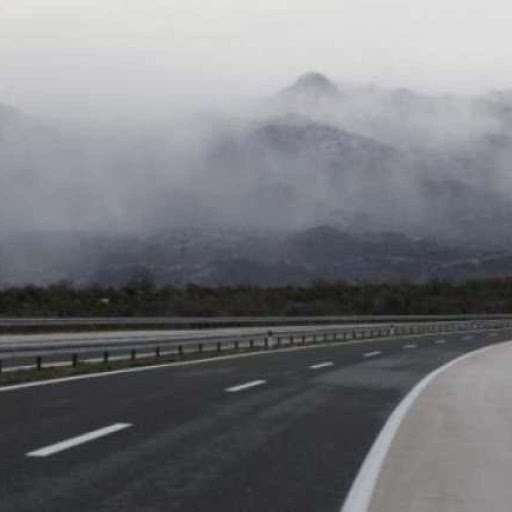 Jutros poledica na cestama, sa porastom temperature mogući odroni na pojedinim dionicama