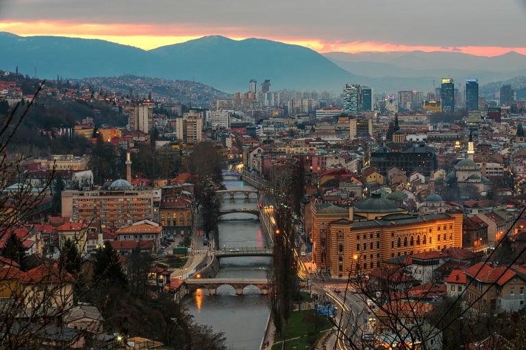 Naša stranka traži da Sarajevo dobije trg ili park republike