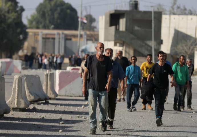 Deportovani palestinski radnici vraćeni iz Izraela u Gazu: “Tretirani smo kao stoka”