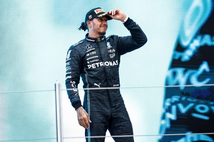 Hamilton napušta Mercedes i ide u Ferrari!