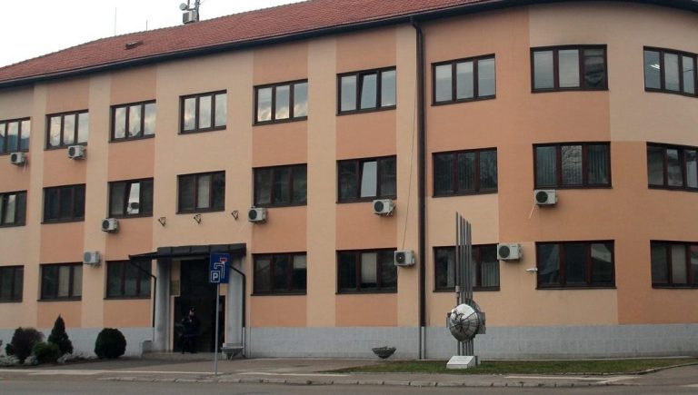 Maloljetnik iz Živinica prijavio podmetanje eksplozivne naprave u školi, policija podnosi izvještaj Tužilaštvu TK