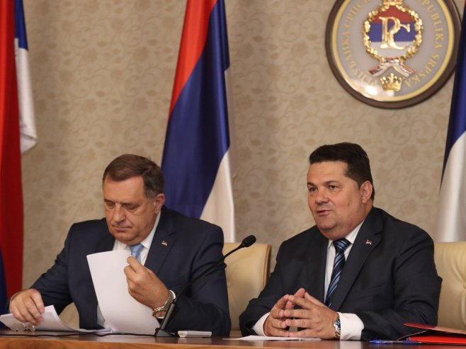 Stevandić se požalio: Ovo je kolaps. Dodik i ja više ne možemo da koristimo bankovne račune